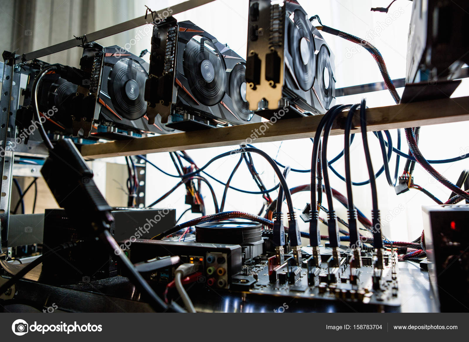 Compute!   r Fur Bitcoin Mining Stockfoto C Scharfsinn 158783704 - 
